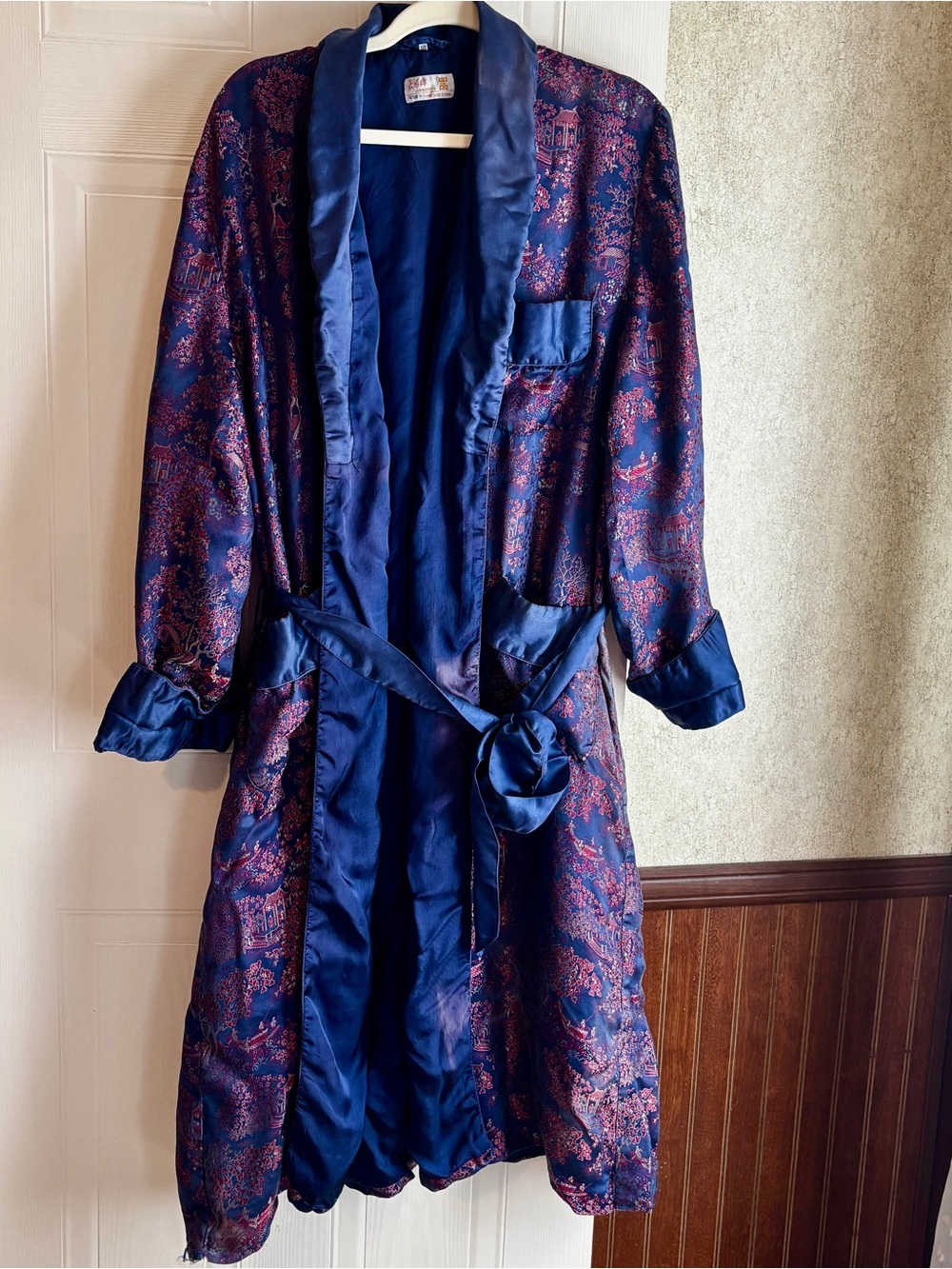 Vintage Chinese Brocade Satin Robe Longevity Hangzhou China Size 50